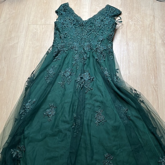 LA FEMME Embellished Tulle & Lace A-Line Gown, COLOR Dark Emerald, SIZE 14 - Picture 4 of 9
